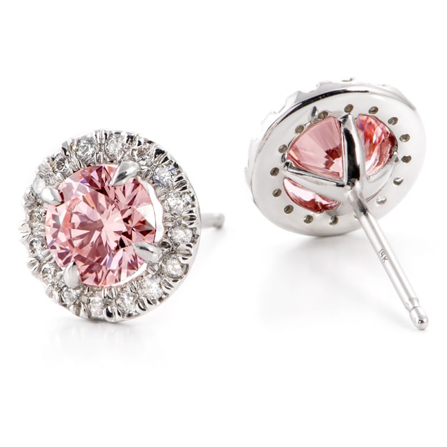 Diamond stud earrings in white gold
